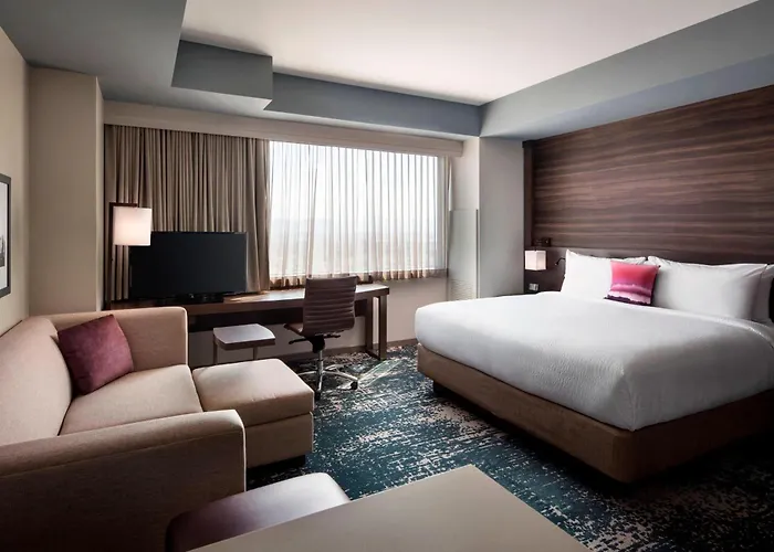 By Marriott Downtown 3*