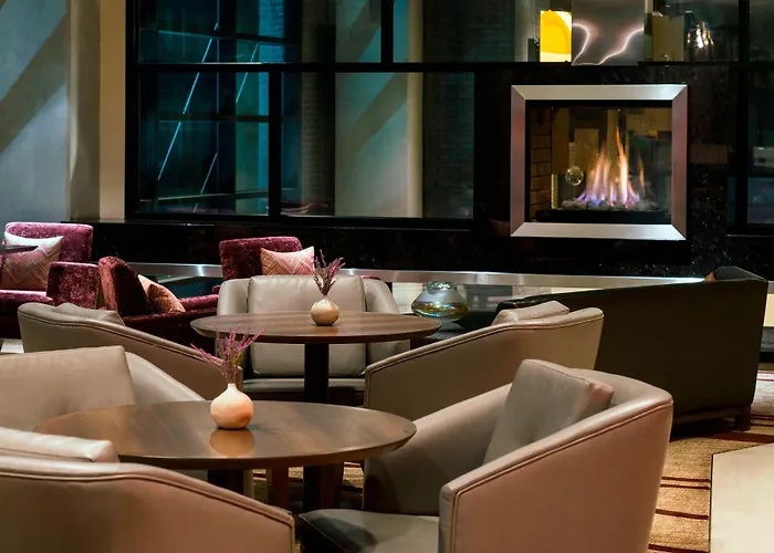 Hotel By Marriott Downtown 3*
