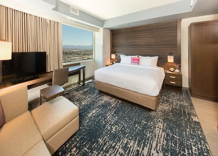 By Marriott Downtown Hotel 3*