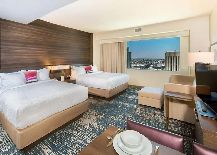 Hotel By Marriott Downtown 3*